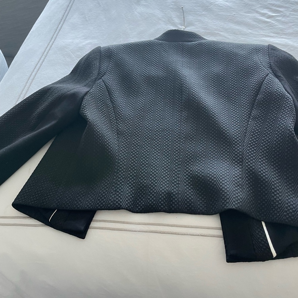WHBM Cropped black Textured Open Jacket - Picture 3 of 6